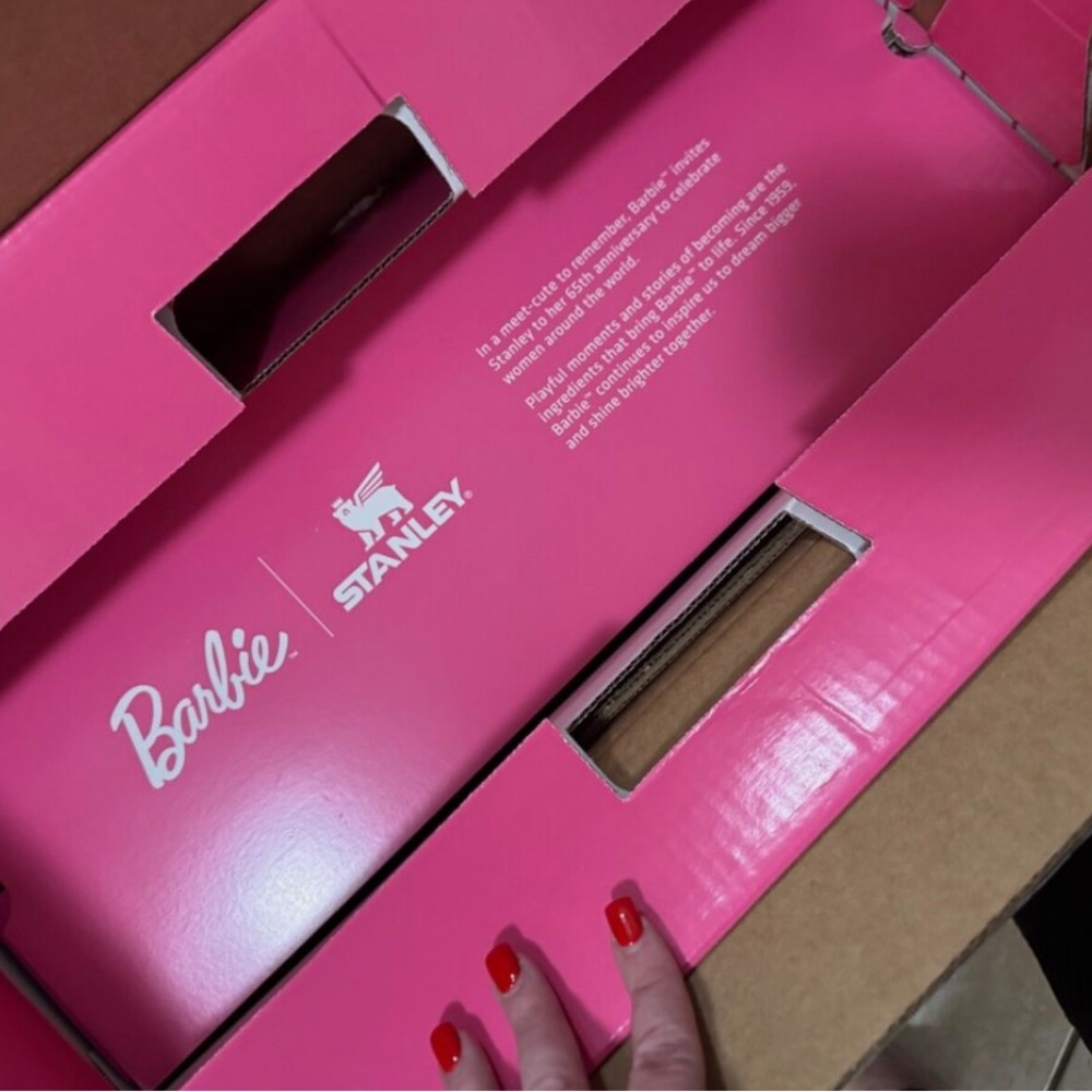 Barbie Collector's Box Set - Picture 2 of 6